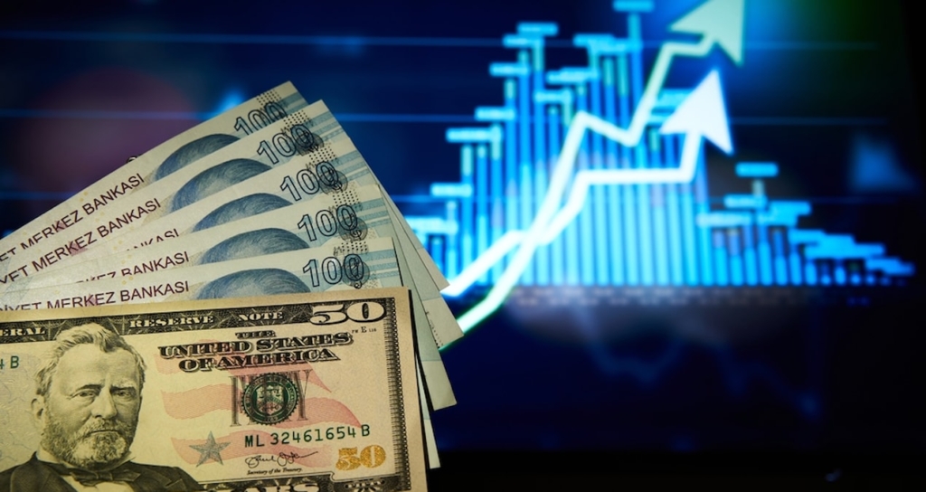 Dolar ve Euro Haftaya Yükselişle Başlarken Merkez Bankalarının Faiz Kararları Bekleniyor